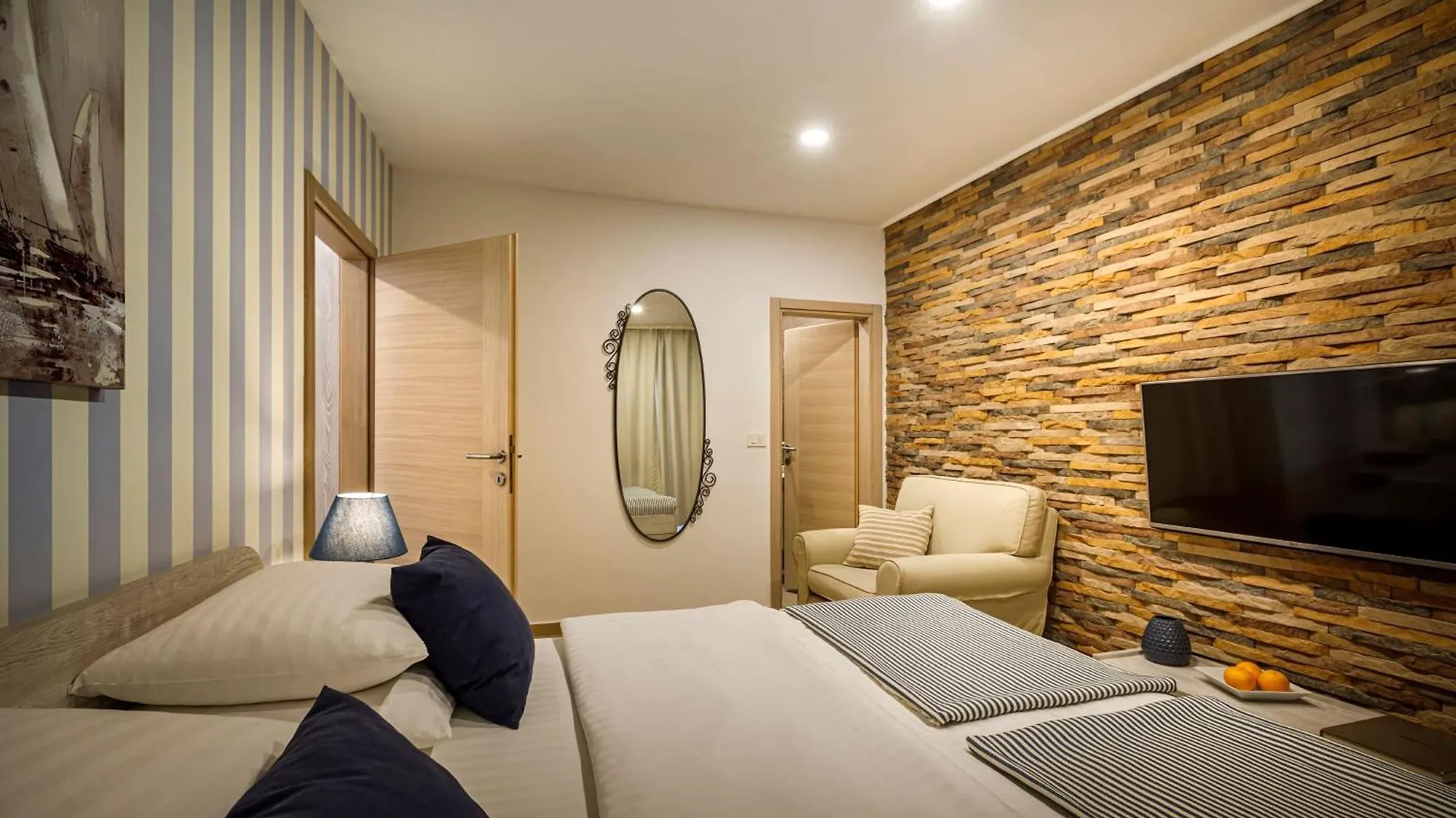 Old Town Suites And Rooms Πόρετς Κροατία