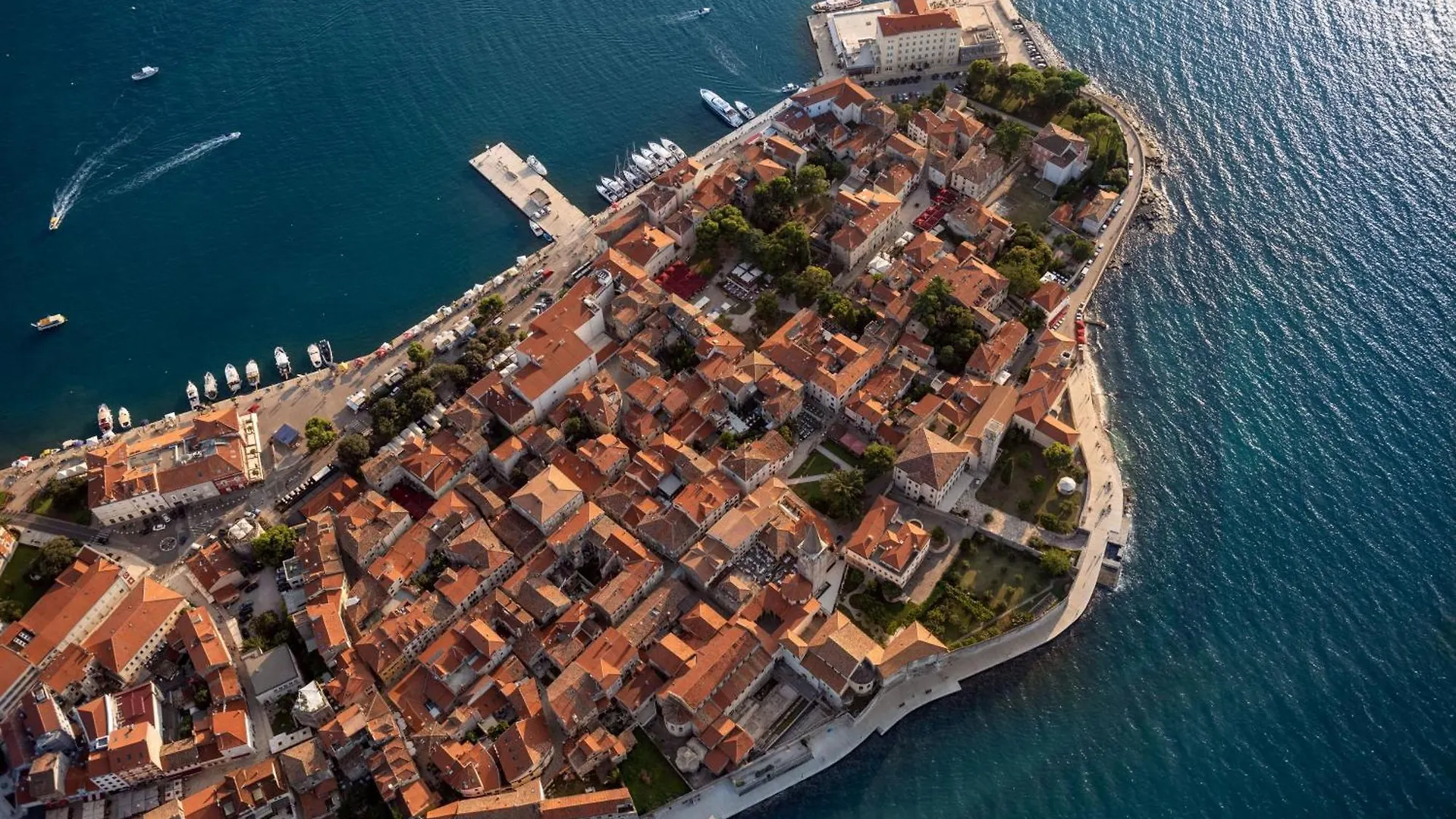 Old Town Suites And Rooms Πόρετς Κροατία