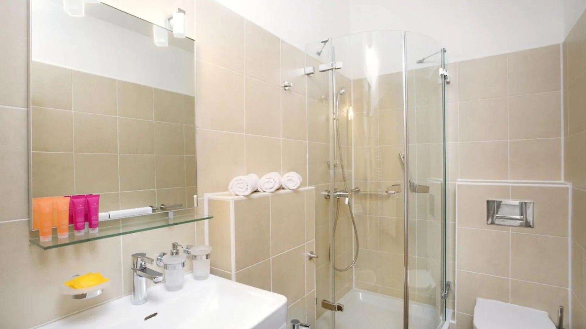 Old Town Suites And Rooms Πόρετς 0*,  Κροατία